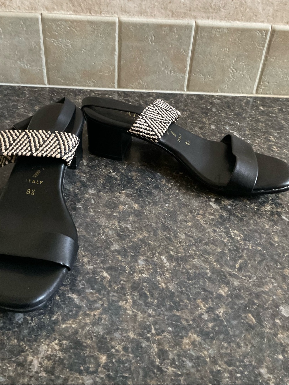 ITALIAN SHOEMAKERS Size 8.5 Made In Italy Infamous Heeled Sandals - Picture 8 of 8